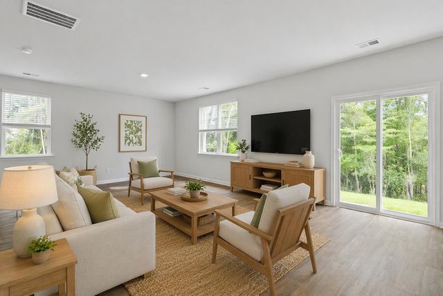 153 Cantley Way, Holly Hill, SC 29059