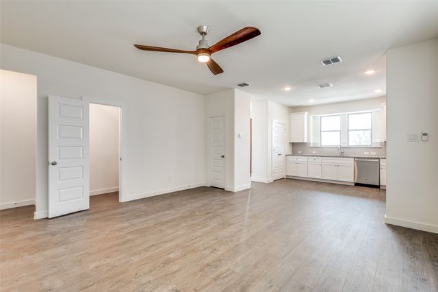 4807 Alliance Street, Haltom City, TX 76117