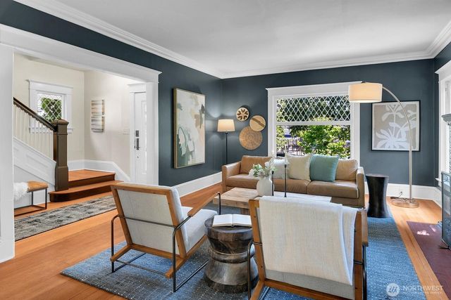 1229 18th Avenue E, Seattle, WA 98112