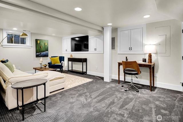 1229 18th Avenue E, Seattle, WA 98112