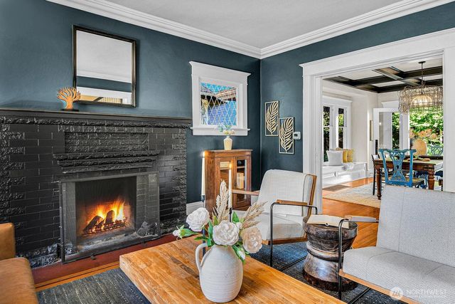 1229 18th Avenue E, Seattle, WA 98112