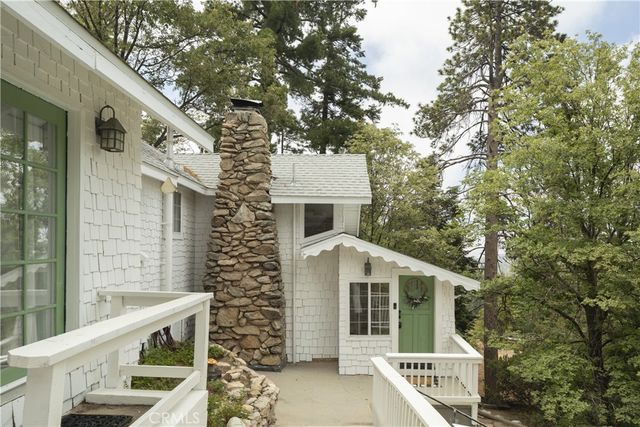 26498 Lake Forest Drive, Twin Peaks, CA 92391