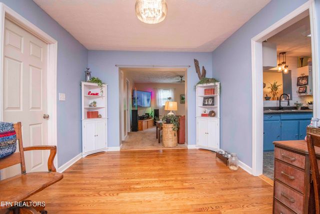 5616 NW Davida Rd, Knoxville, TN 37912