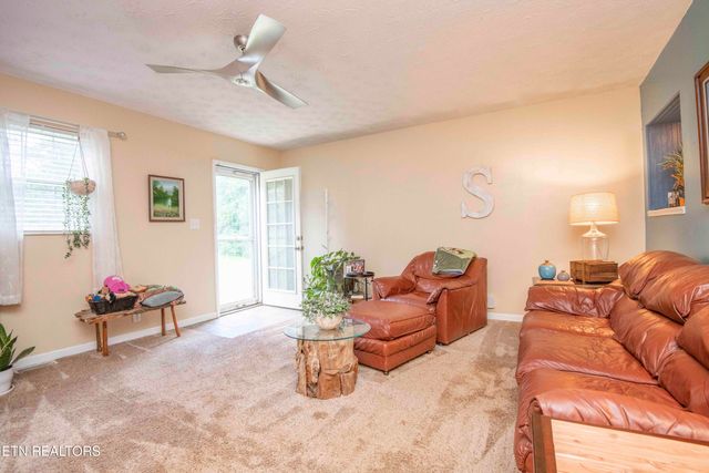 5616 NW Davida Rd, Knoxville, TN 37912
