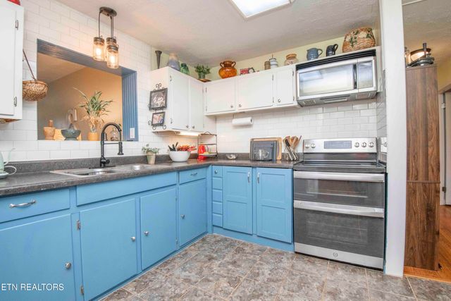 5616 NW Davida Rd, Knoxville, TN 37912