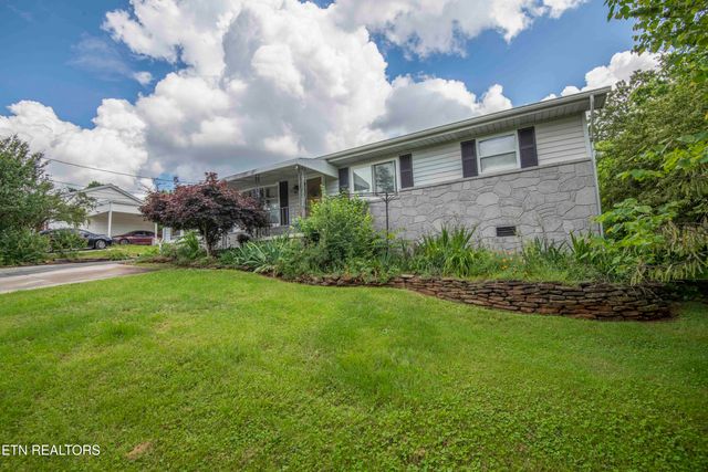 5616 NW Davida Rd, Knoxville, TN 37912