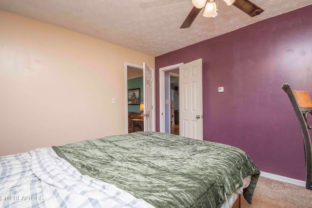 5616 NW Davida Rd, Knoxville, TN 37912