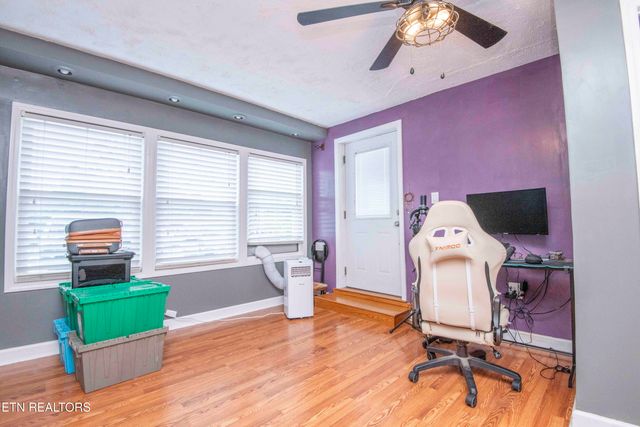 5616 NW Davida Rd, Knoxville, TN 37912