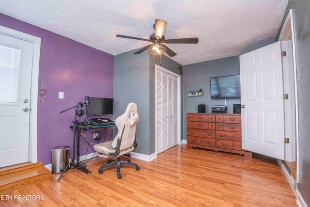 5616 NW Davida Rd, Knoxville, TN 37912