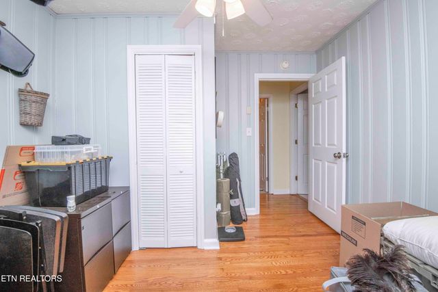 5616 NW Davida Rd, Knoxville, TN 37912