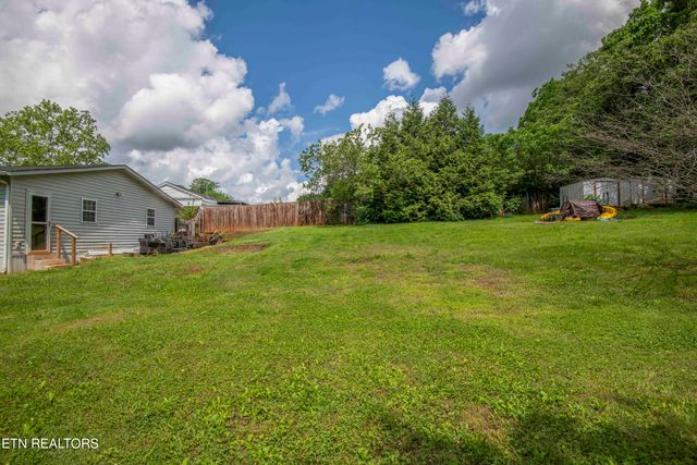 5616 NW Davida Rd, Knoxville, TN 37912