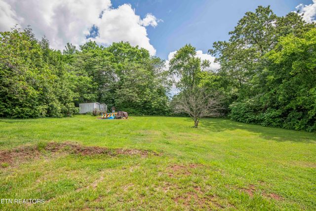 5616 NW Davida Rd, Knoxville, TN 37912