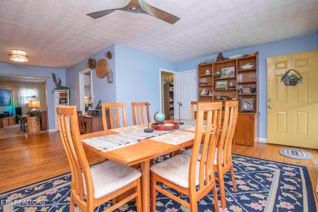 5616 NW Davida Rd, Knoxville, TN 37912