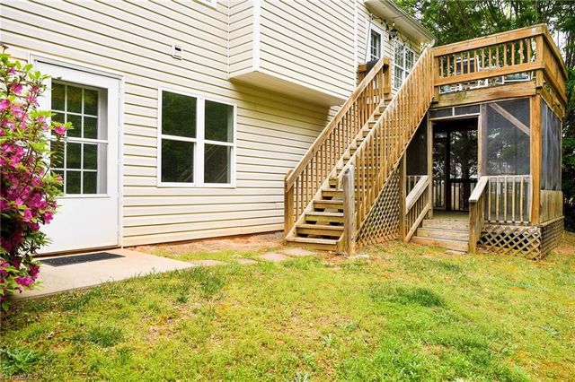 5711 Beaver Pond Trail, Pfafftown, NC 27040