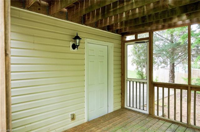 5711 Beaver Pond Trail, Pfafftown, NC 27040