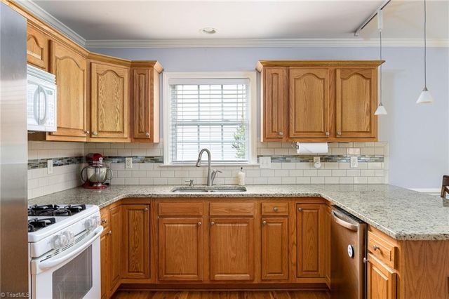 5711 Beaver Pond Trail, Pfafftown, NC 27040
