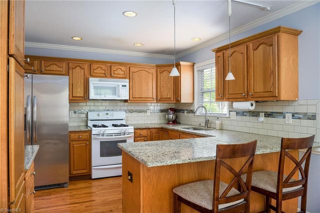 5711 Beaver Pond Trail, Pfafftown, NC 27040
