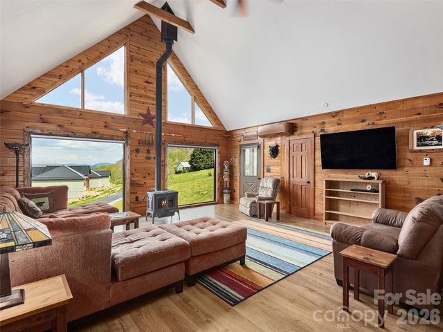 213 Rice Drive, Waynesville, NC 28785