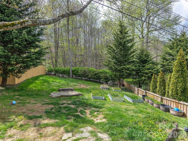 213 Rice Drive, Waynesville, NC 28785
