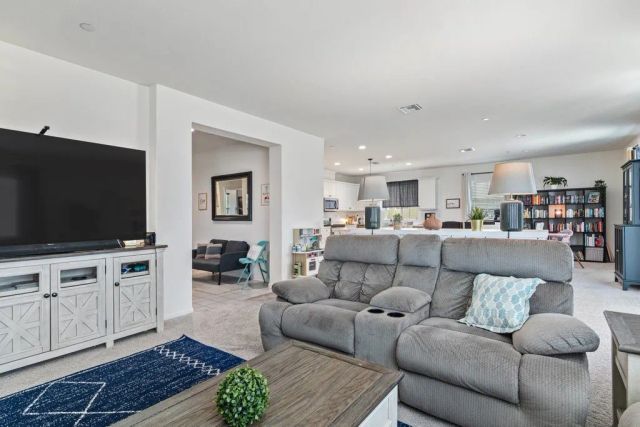 9681 Bonsai, Riverside, CA 92508