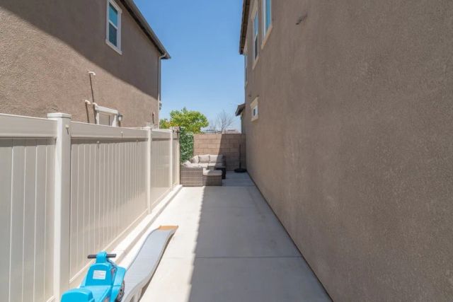 9681 Bonsai, Riverside, CA 92508