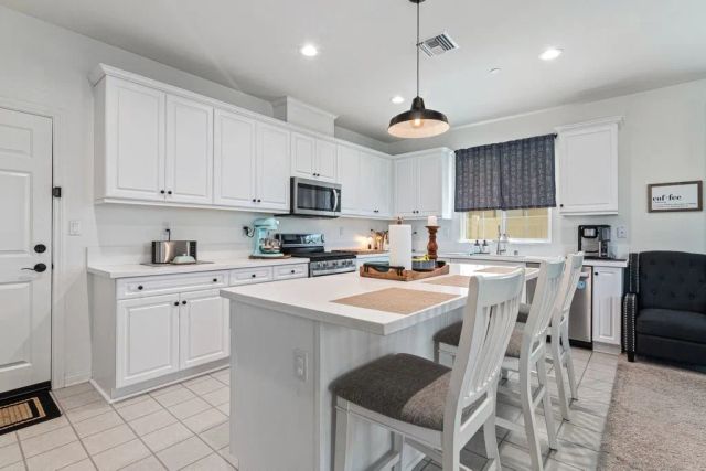 9681 Bonsai, Riverside, CA 92508