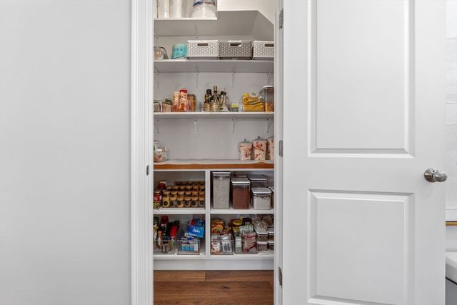 843 Ledgewood Way 843, Clinton, MA 01510