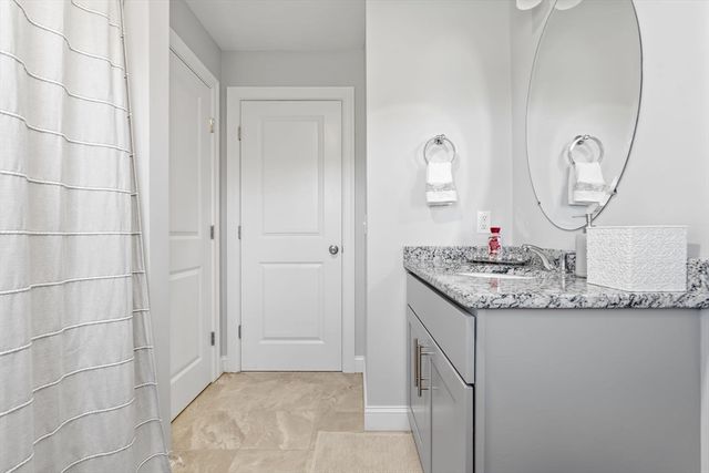 843 Ledgewood Way 843, Clinton, MA 01510