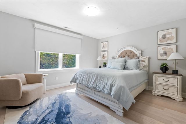 843 Ledgewood Way 843, Clinton, MA 01510