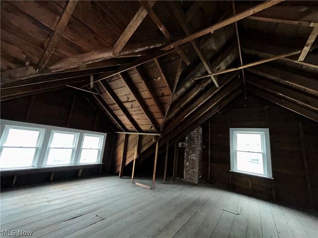 1315 E 143rd Street, East Cleveland, OH 44112