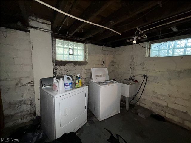 1315 E 143rd Street, East Cleveland, OH 44112