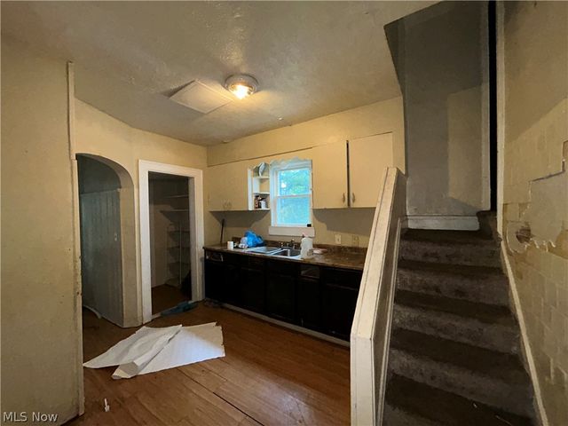 1315 E 143rd Street, East Cleveland, OH 44112