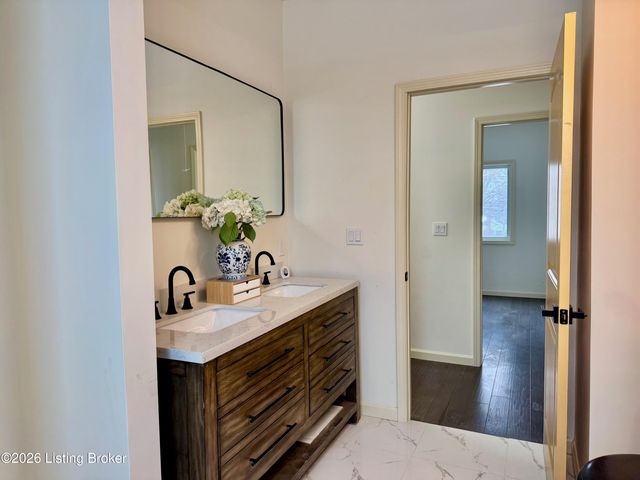 1009 Euclid Ave, Louisville, KY 40208