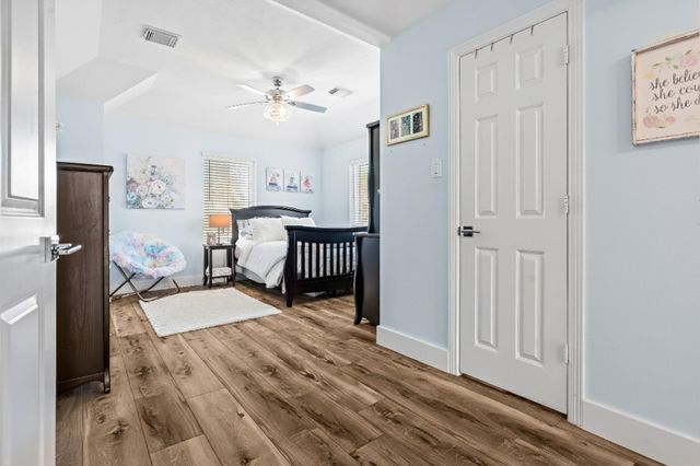 7714 Long Shadows Drive, Sugar Land, TX 77479