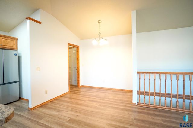 4912 S Kalen Pl Place, Sioux Falls, SD 57108