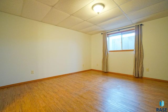 4912 S Kalen Pl Place, Sioux Falls, SD 57108