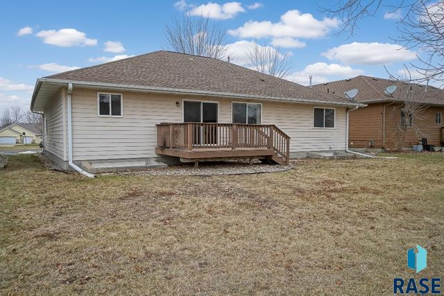 4912 S Kalen Pl Place, Sioux Falls, SD 57108