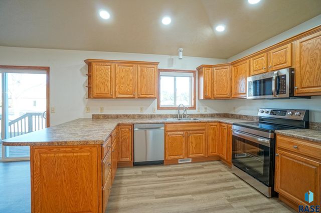 4912 S Kalen Pl Place, Sioux Falls, SD 57108