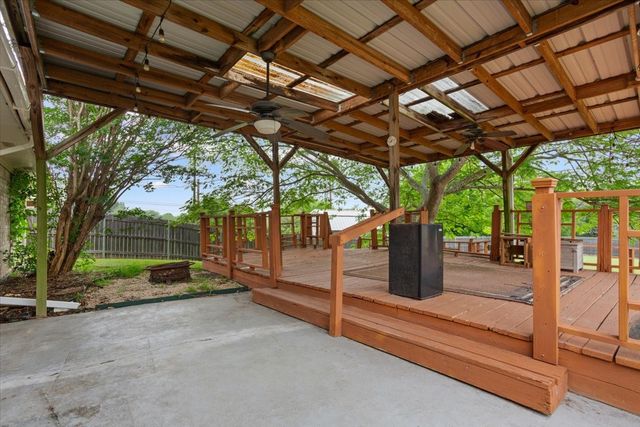 1004 Tillamook Street, Hewitt, TX 76643