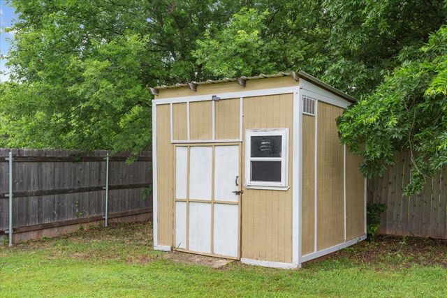 1004 Tillamook Street, Hewitt, TX 76643