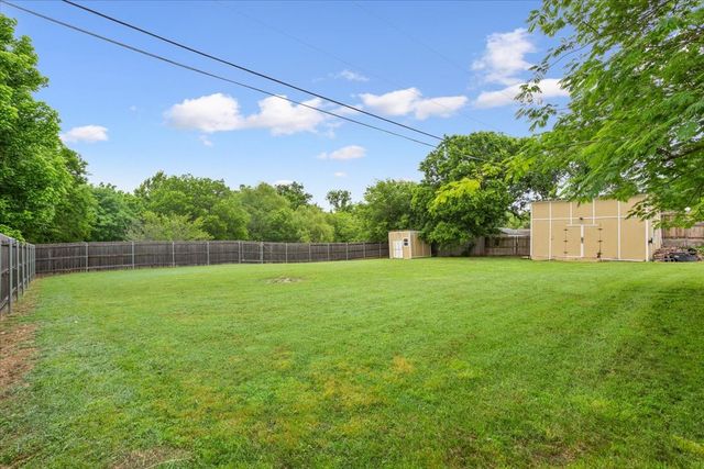 1004 Tillamook Street, Hewitt, TX 76643