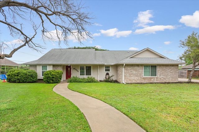 1004 Tillamook Street, Hewitt, TX 76643
