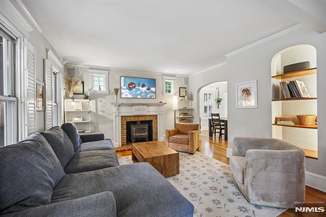 5 Ferguson Place, Glen Rock, NJ 07452