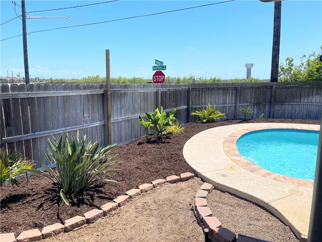 14005 Coquina Bay Ave, Corpus Christi, TX 78418