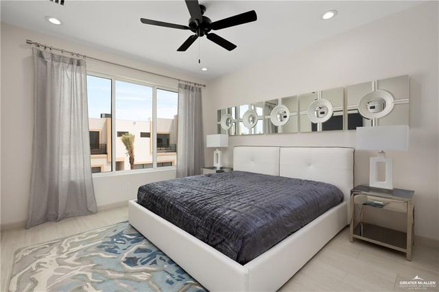225 Canary Avenue, Mcallen, TX 78504