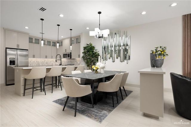 225 Canary Avenue, Mcallen, TX 78504