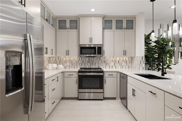 225 Canary Avenue, Mcallen, TX 78504