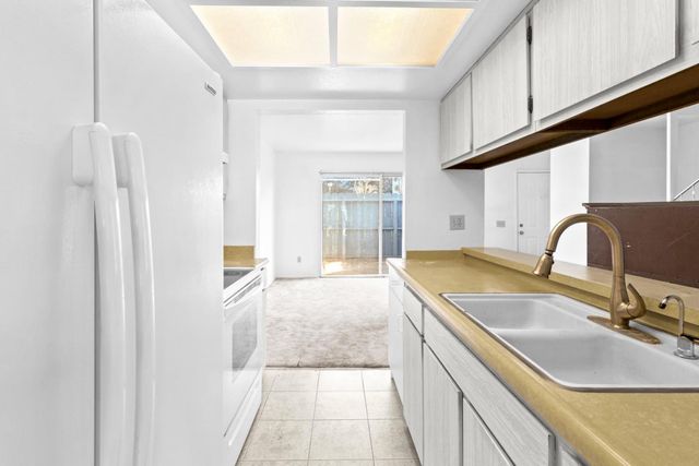 967 Hilby Avenue C, Seaside, CA 93955