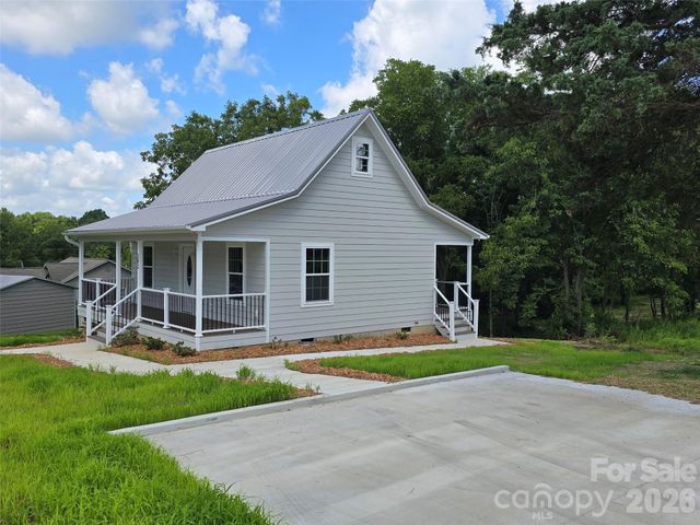 202 W Roswell Street, Troy, NC 27371