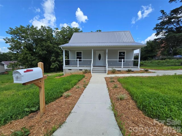 202 W Roswell Street, Troy, NC 27371